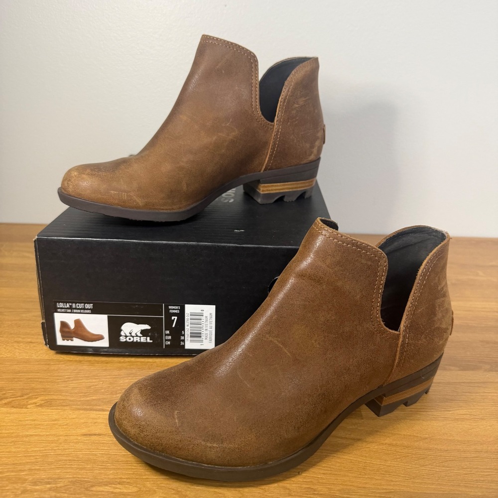 Sorel Lolla II Cut Out Velvet Tan Leather Ankle Boots NL3780-242 Womens 7